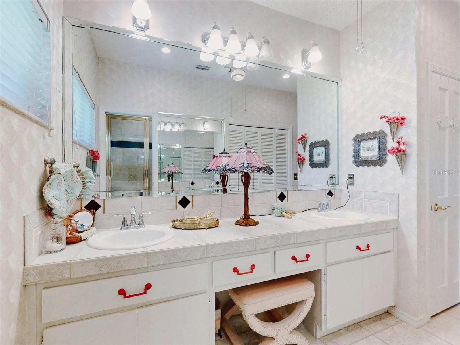 master bathroom - 102 COUNTRY PL, SANFORD