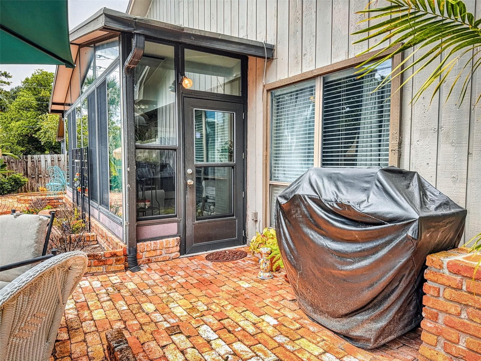 patio bbq area - 102 COUNTRY PL, SANFORD