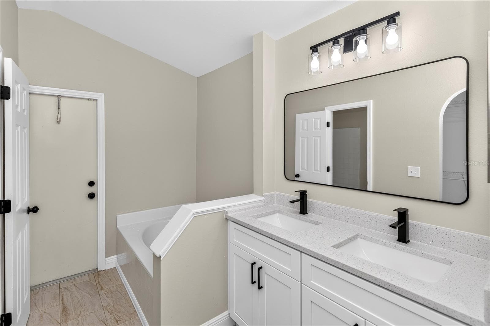 Single Family Residence at 2190 GLENLOCK DR, DELTONA, photo 3 of 30
