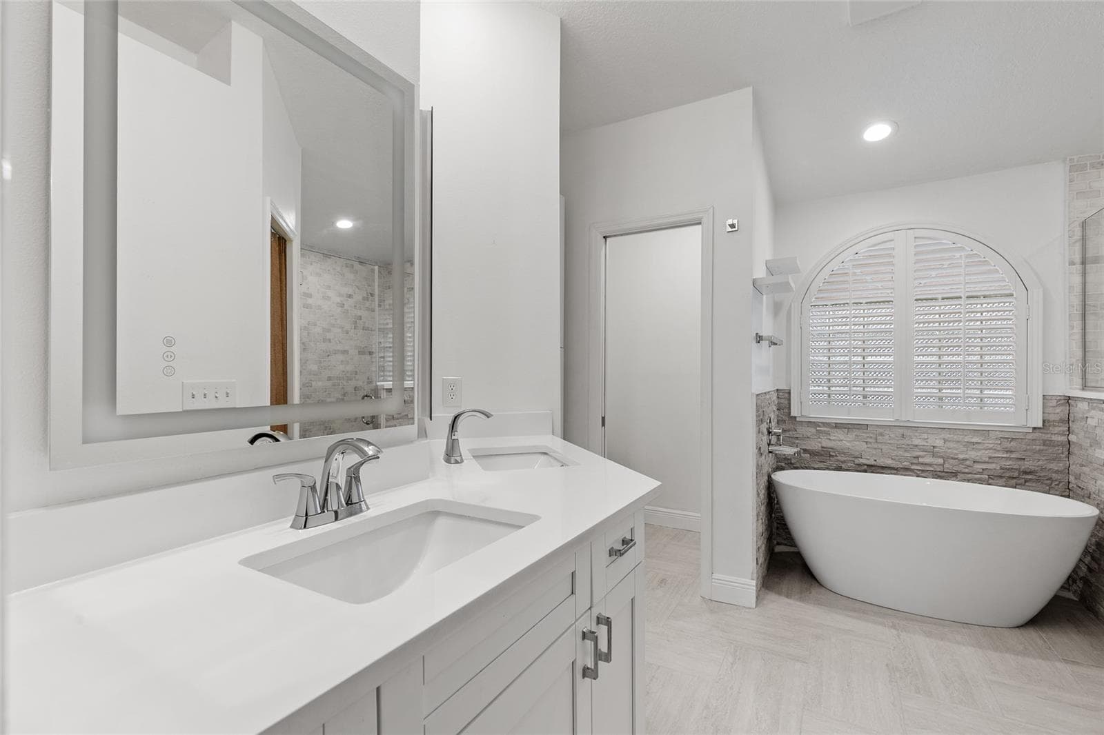 Single Family Residence at 22861 STERLING MANOR LOOP, LUTZ, photo 21 of 35