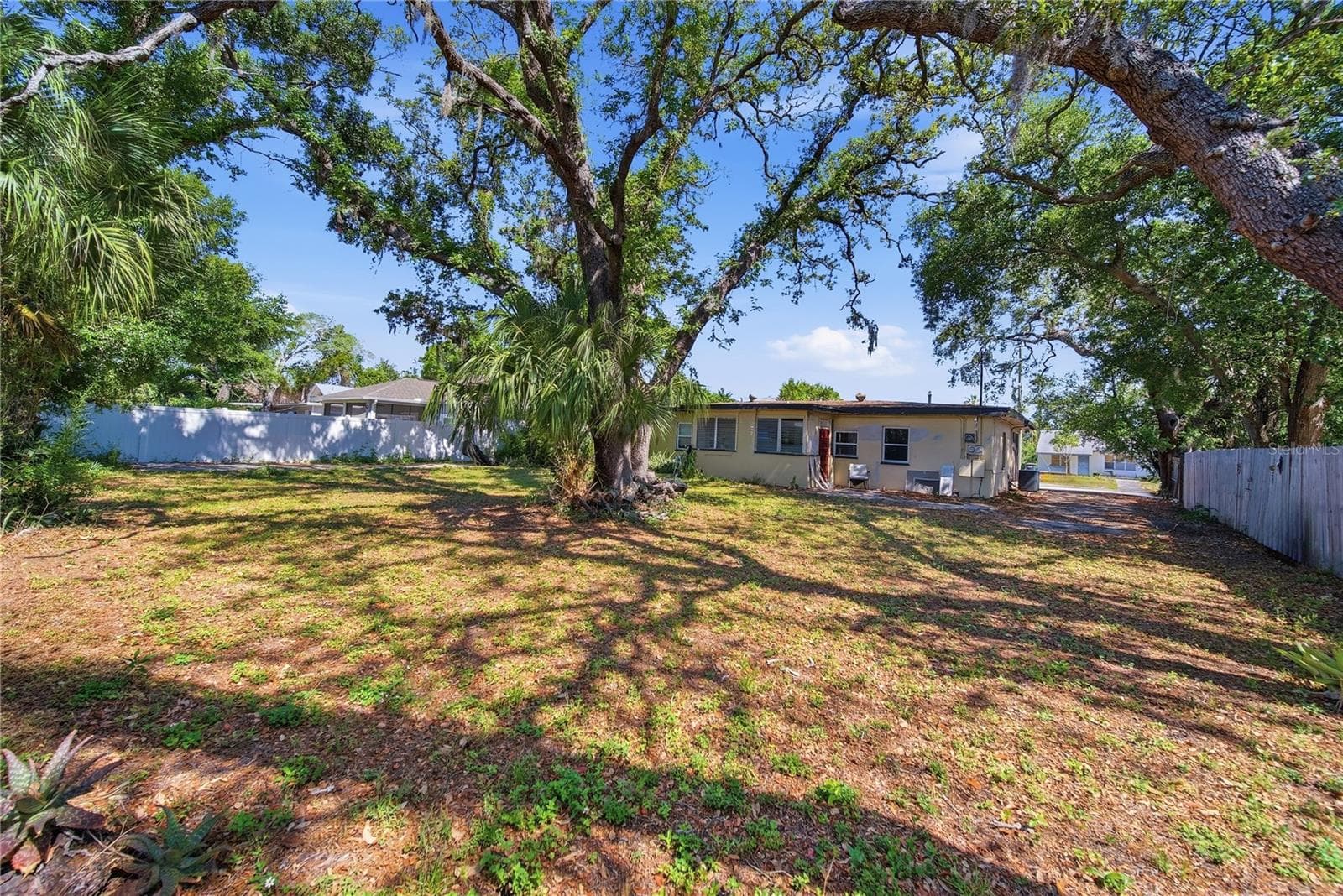 Single Family Residence at 831 GRAND CENTRAL ST, CLEARWATER, photo 6 of 31
