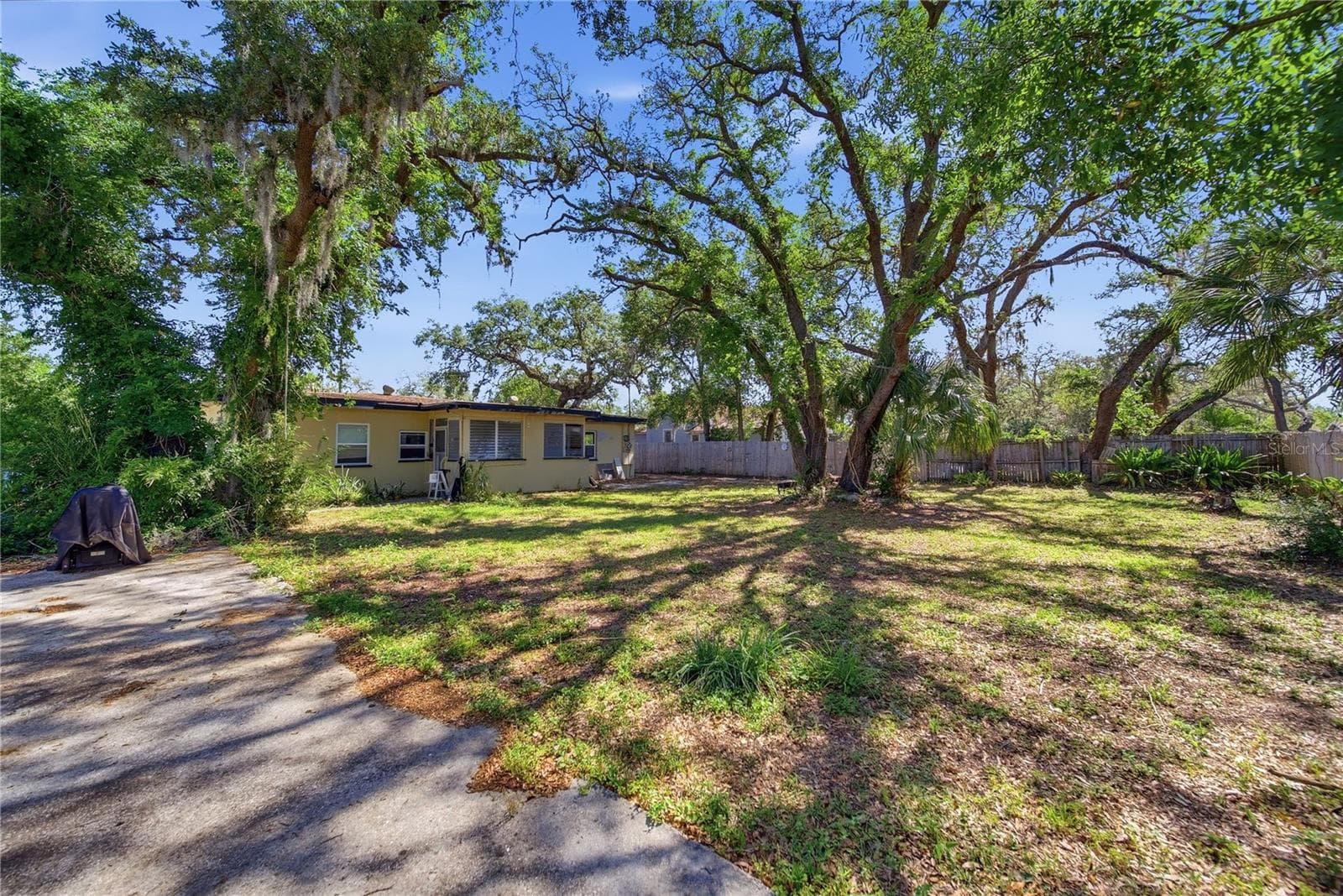 Single Family Residence at 831 GRAND CENTRAL ST, CLEARWATER, photo 7 of 31
