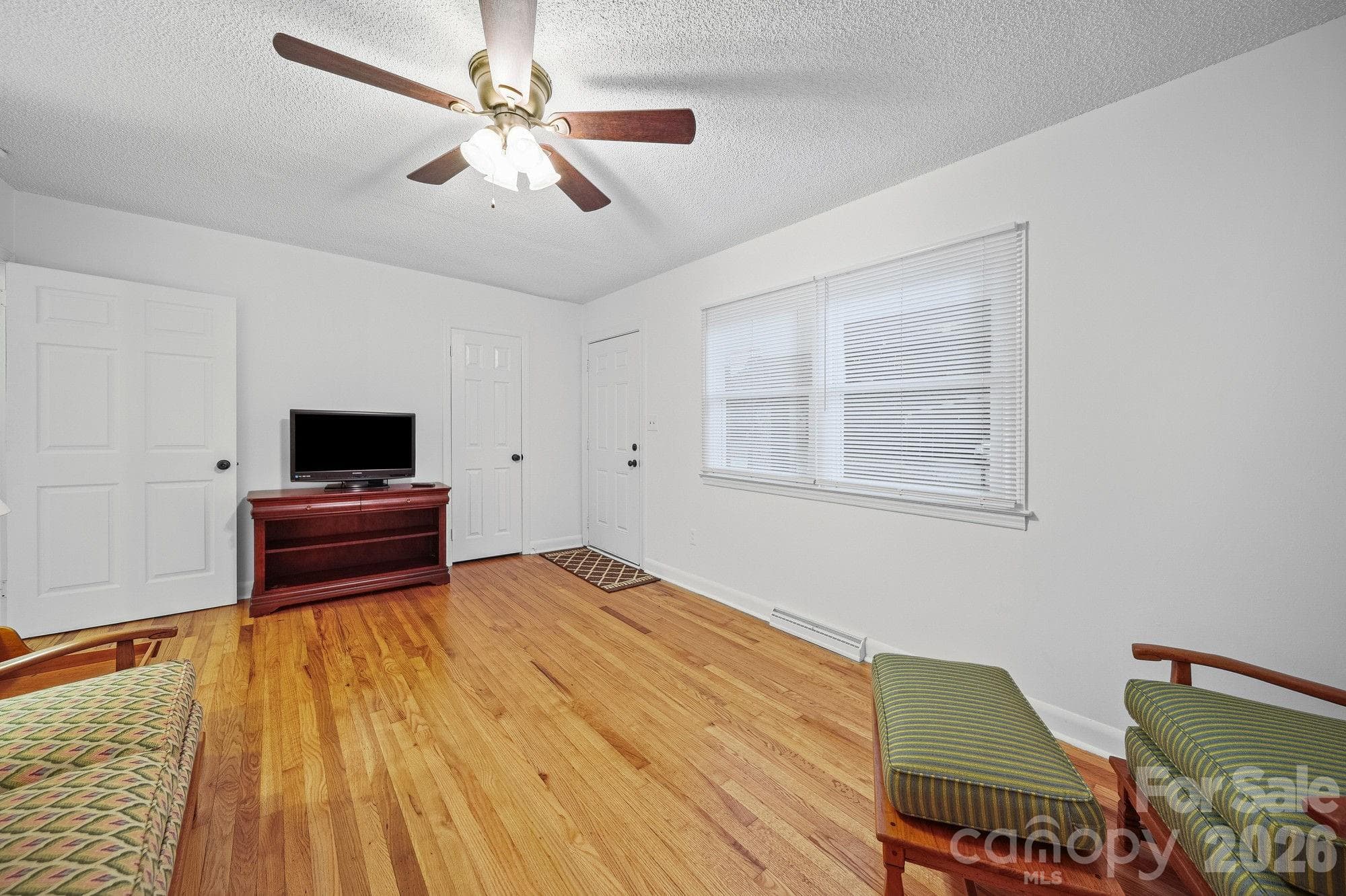 Single Family Residence at 304 Ford Street, Cramerton, photo 6 of 29