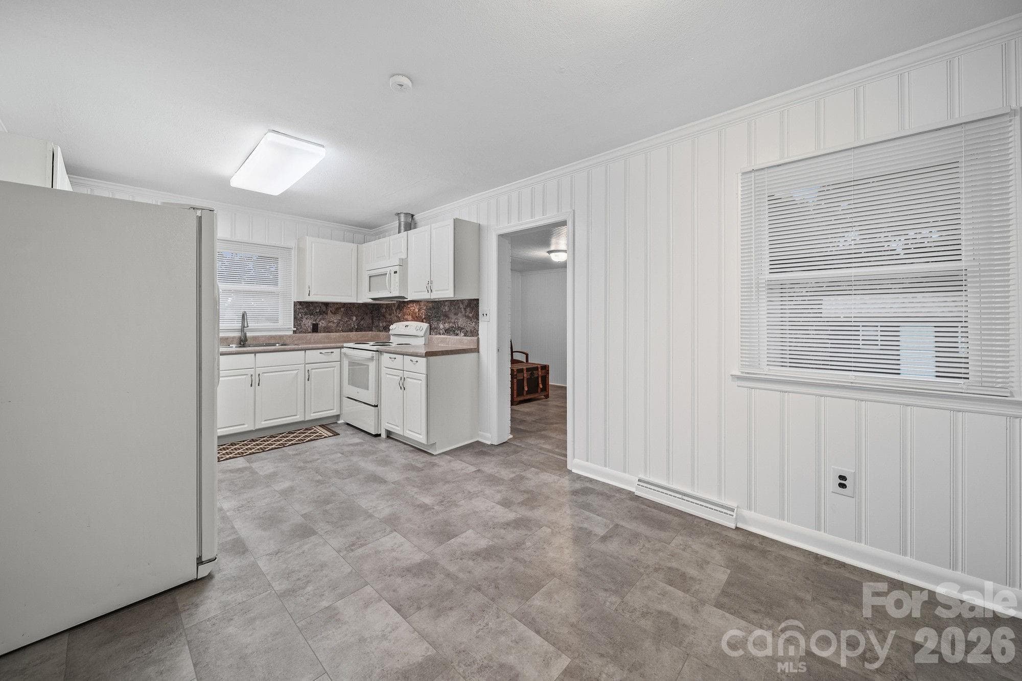 Single Family Residence at 304 Ford Street, Cramerton, photo 9 of 29