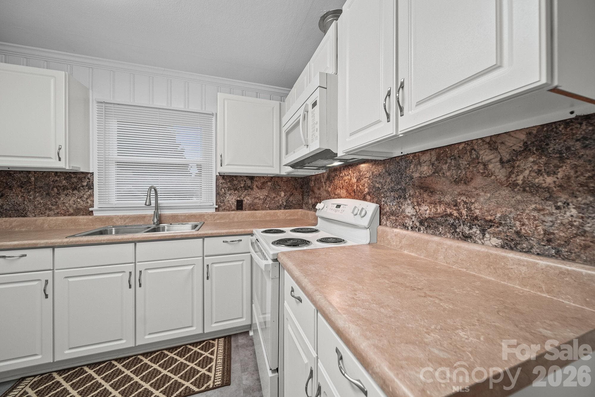 Single Family Residence at 304 Ford Street, Cramerton, photo 10 of 29