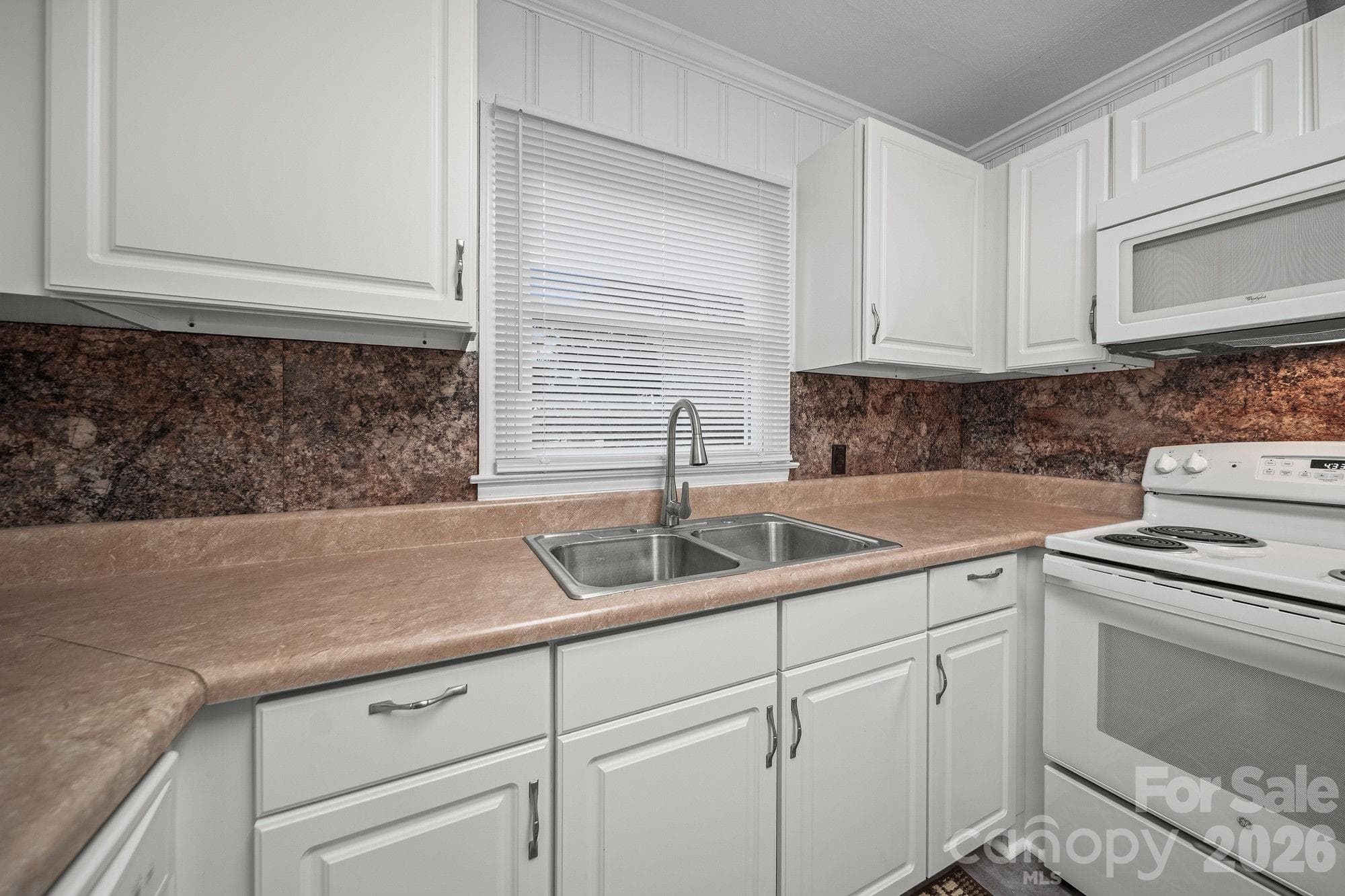 Single Family Residence at 304 Ford Street, Cramerton, photo 12 of 29