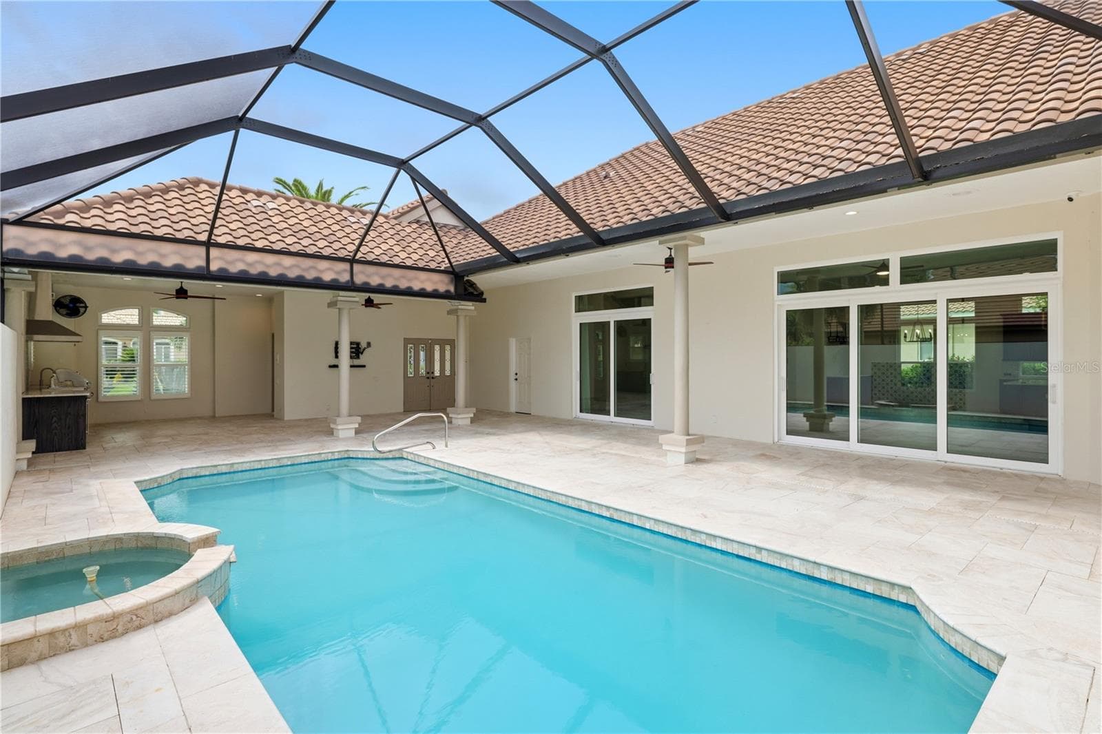 Single Family Residence at 309 S STONE BRIAR CREEK DR, VENICE, photo 8 of 77