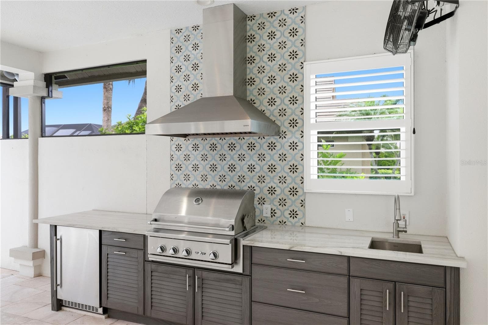 Outdoor Kitchen - 309 S STONE BRIAR CREEK DR, VENICE
