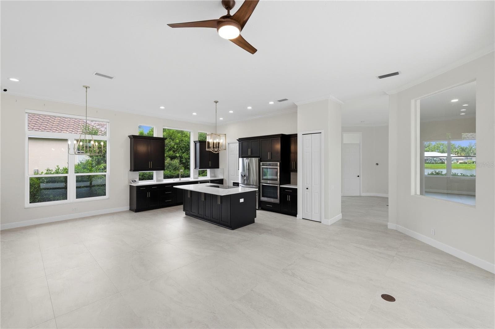 Single Family Residence at 309 S STONE BRIAR CREEK DR, VENICE, photo 29 of 77