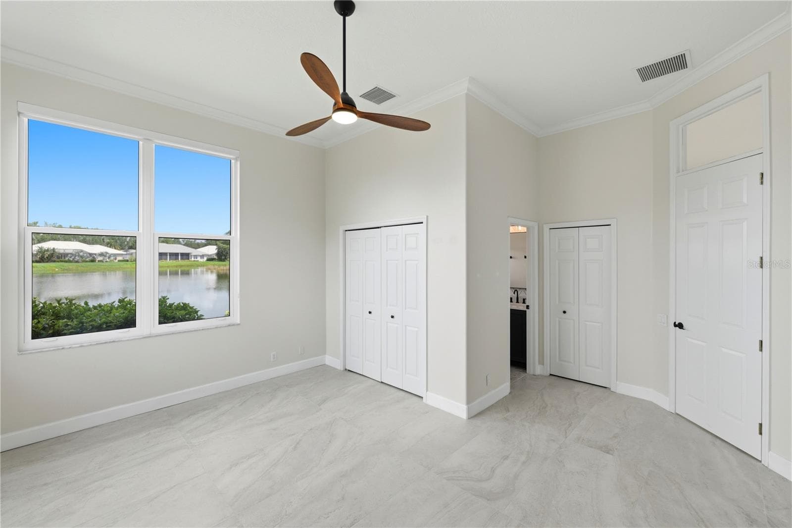 Single Family Residence at 309 S STONE BRIAR CREEK DR, VENICE, photo 34 of 77