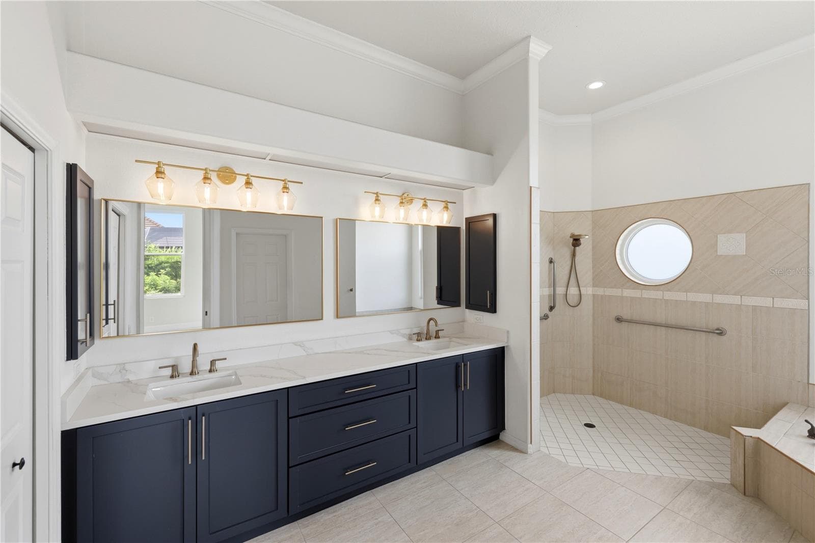 Master Bathroom - 309 S STONE BRIAR CREEK DR, VENICE