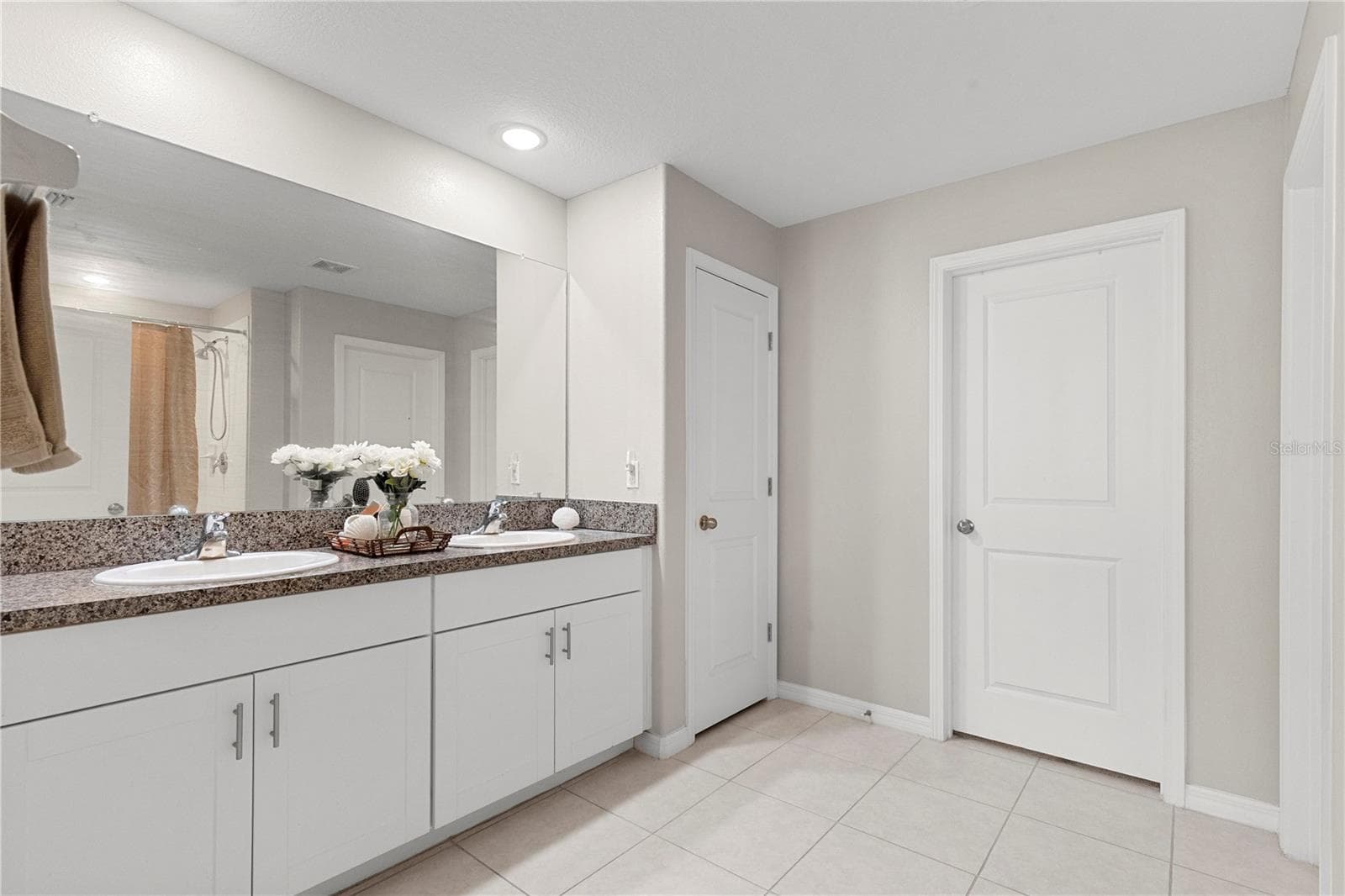 Single Family Residence at 31664 SUN KETTLE LOOP, WESLEY CHAPEL, photo 24 of 53