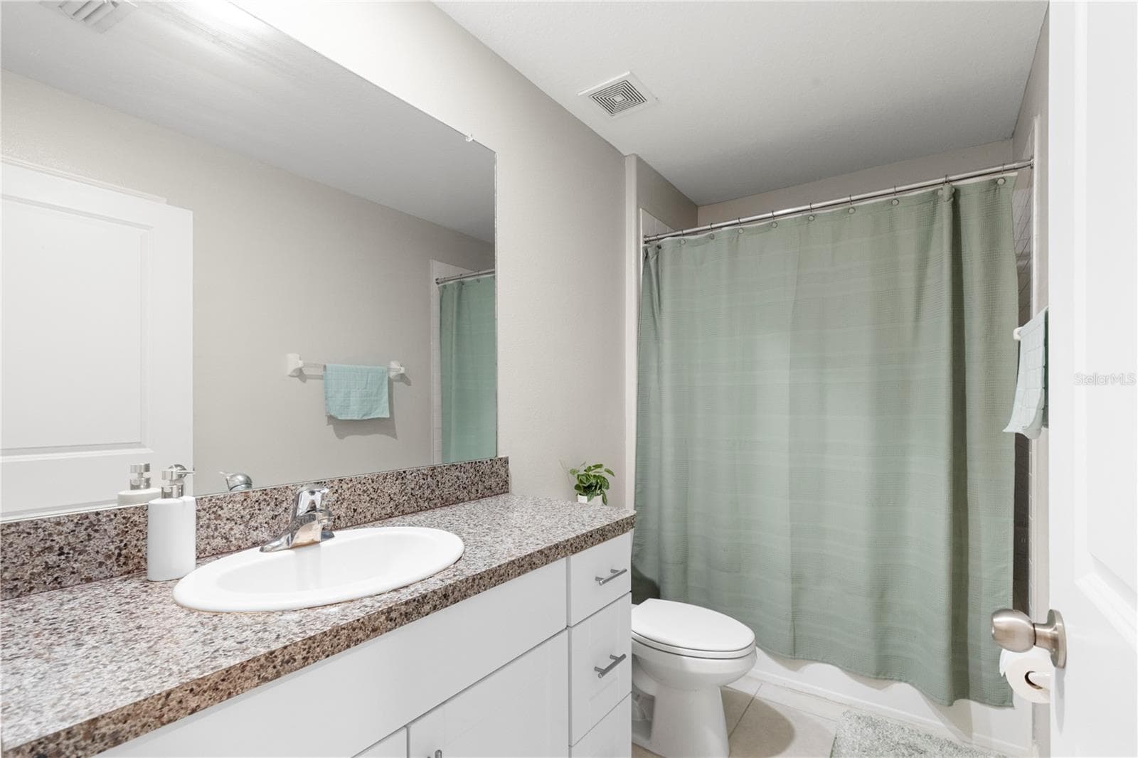Single Family Residence at 31664 SUN KETTLE LOOP, WESLEY CHAPEL, photo 29 of 53