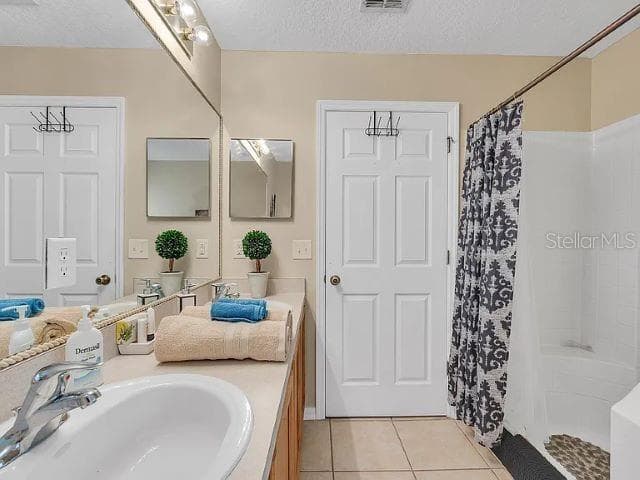 Single Family Residence at 27 PATRIC DR, PALM COAST, photo 14 of 18
