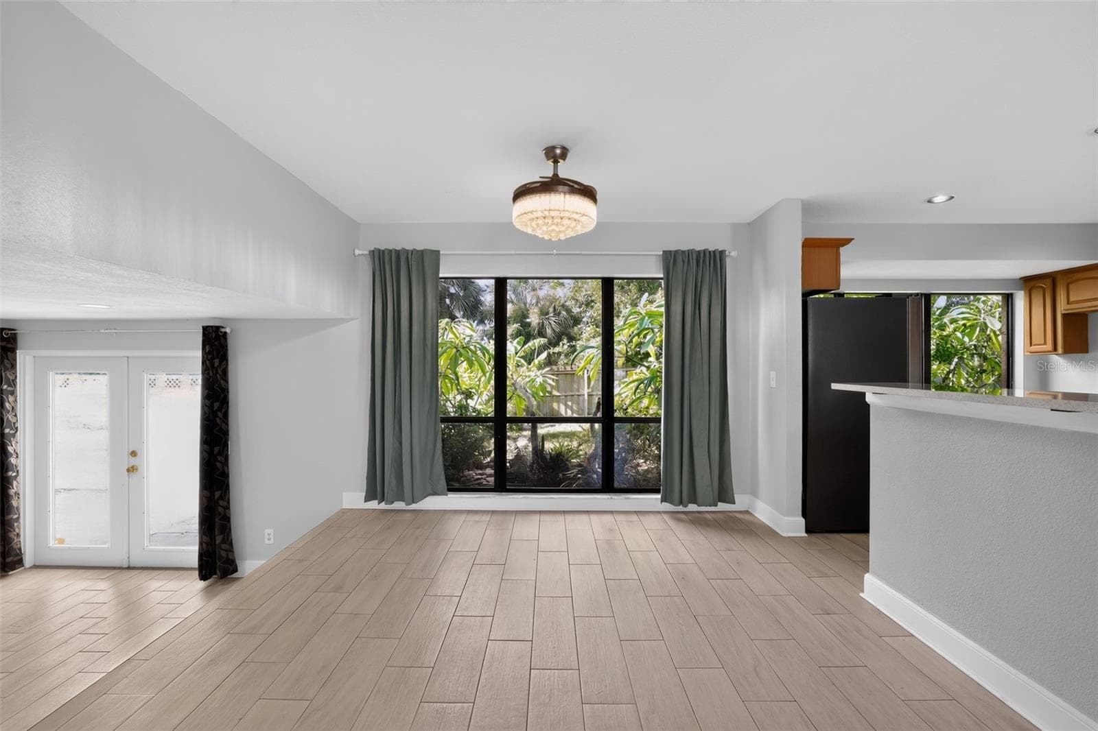 Single Family Residence at 7001 BAYWOOD CT, TAMPA, photo 6 of 37