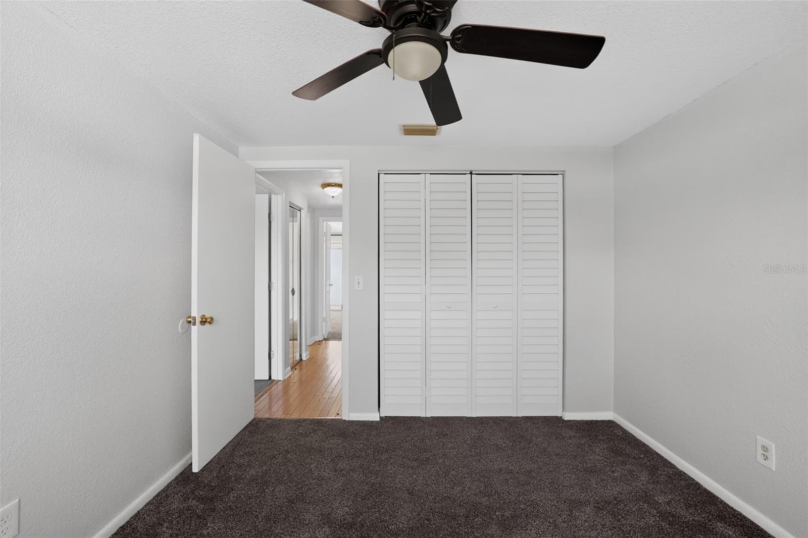 Single Family Residence at 7001 BAYWOOD CT, TAMPA, photo 22 of 37