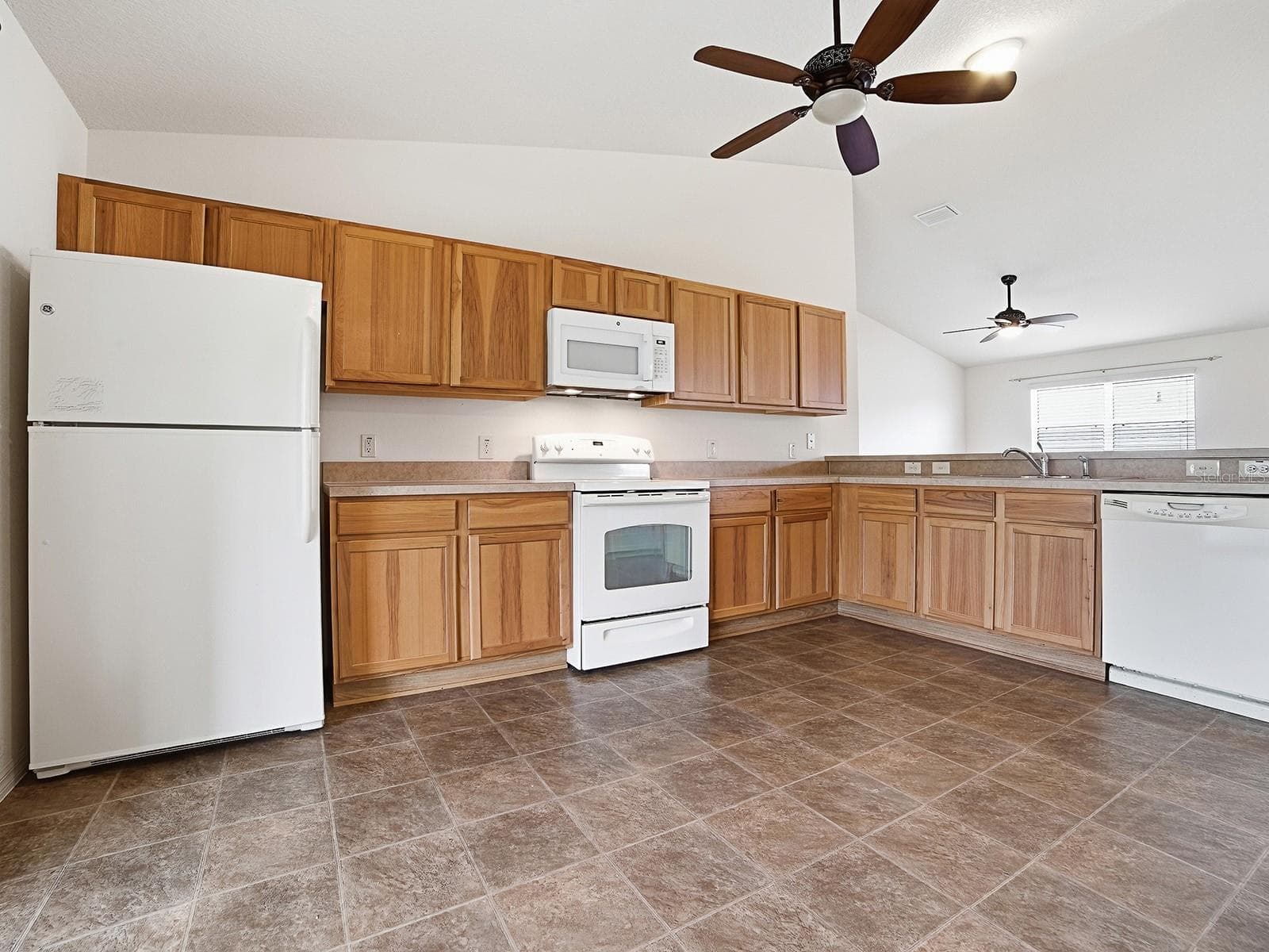 Big Kitchen - 250 ARBELLA LOOP, THE VILLAGES