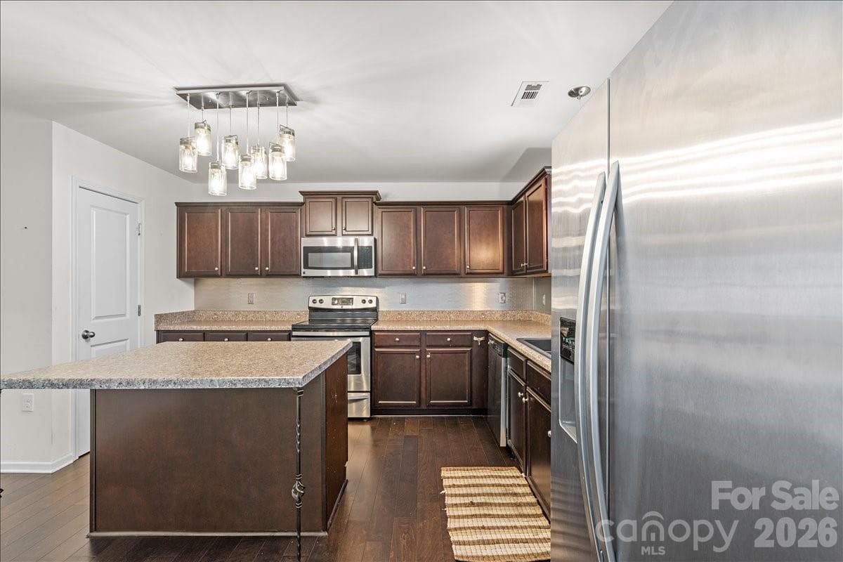 Kitchen - 6066 Benedict Place, Indian Land