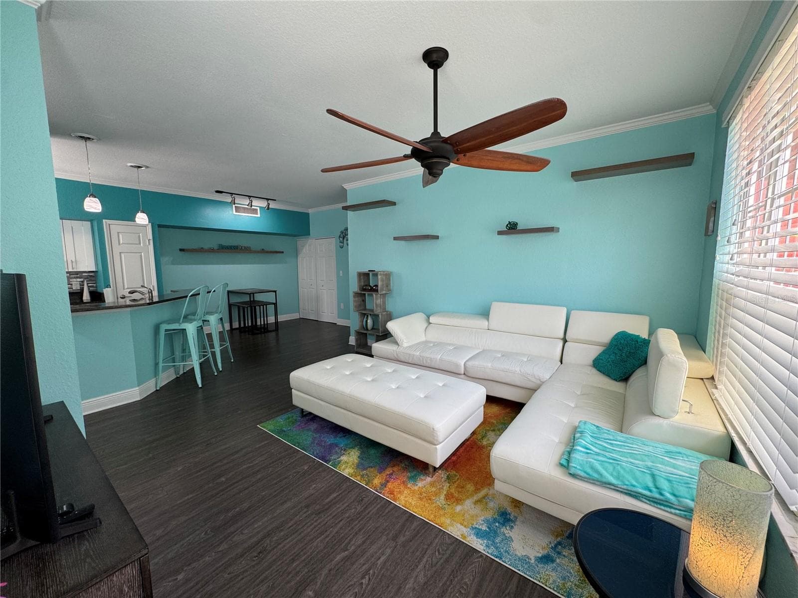 Living room - 9288 LAKE CHASE ISLAND WAY, TAMPA