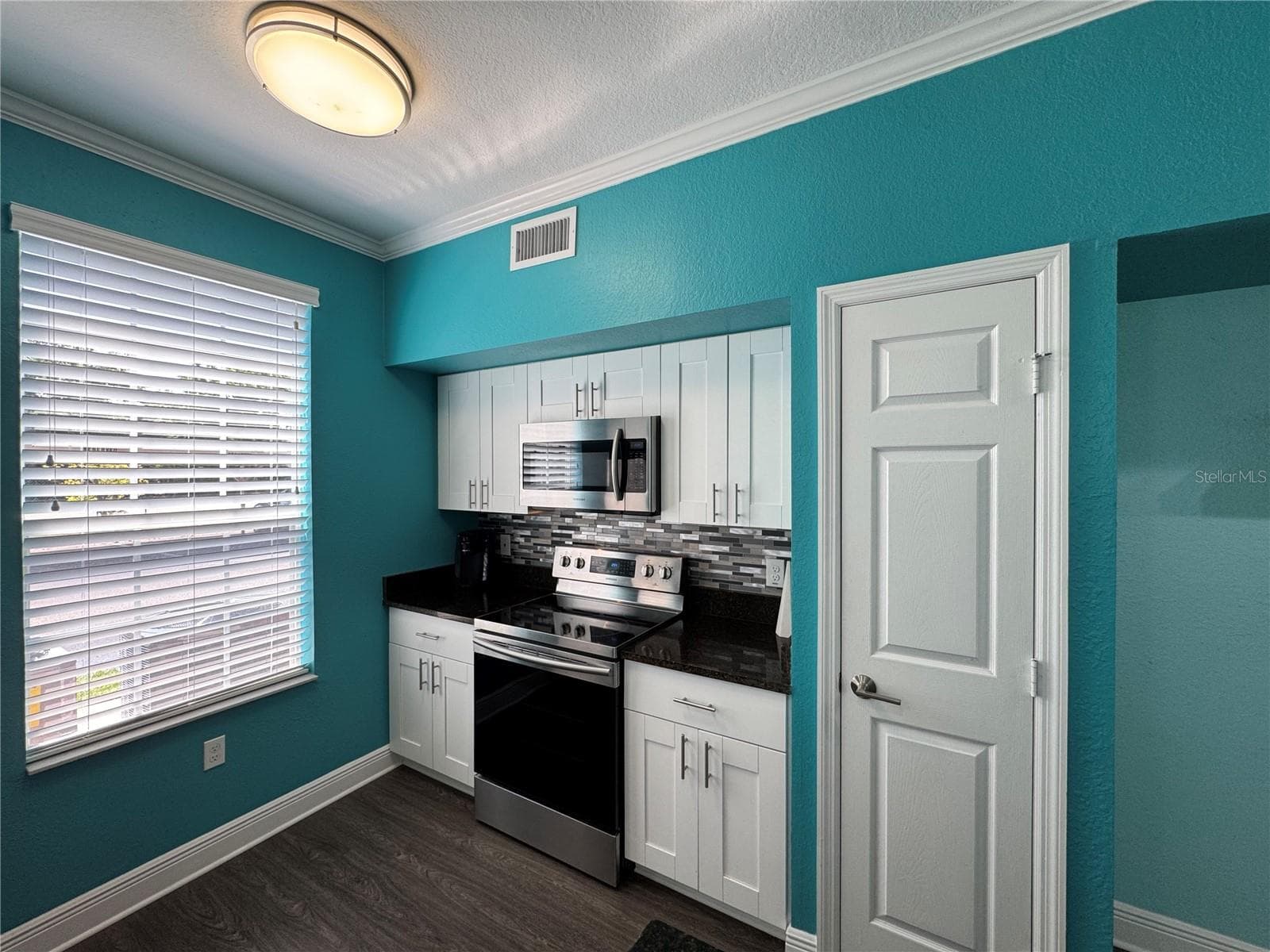Condominium at 9288 LAKE CHASE ISLAND WAY, TAMPA, photo 10 of 63