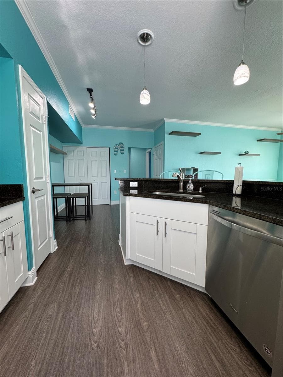 Condominium at 9288 LAKE CHASE ISLAND WAY, TAMPA, photo 12 of 63