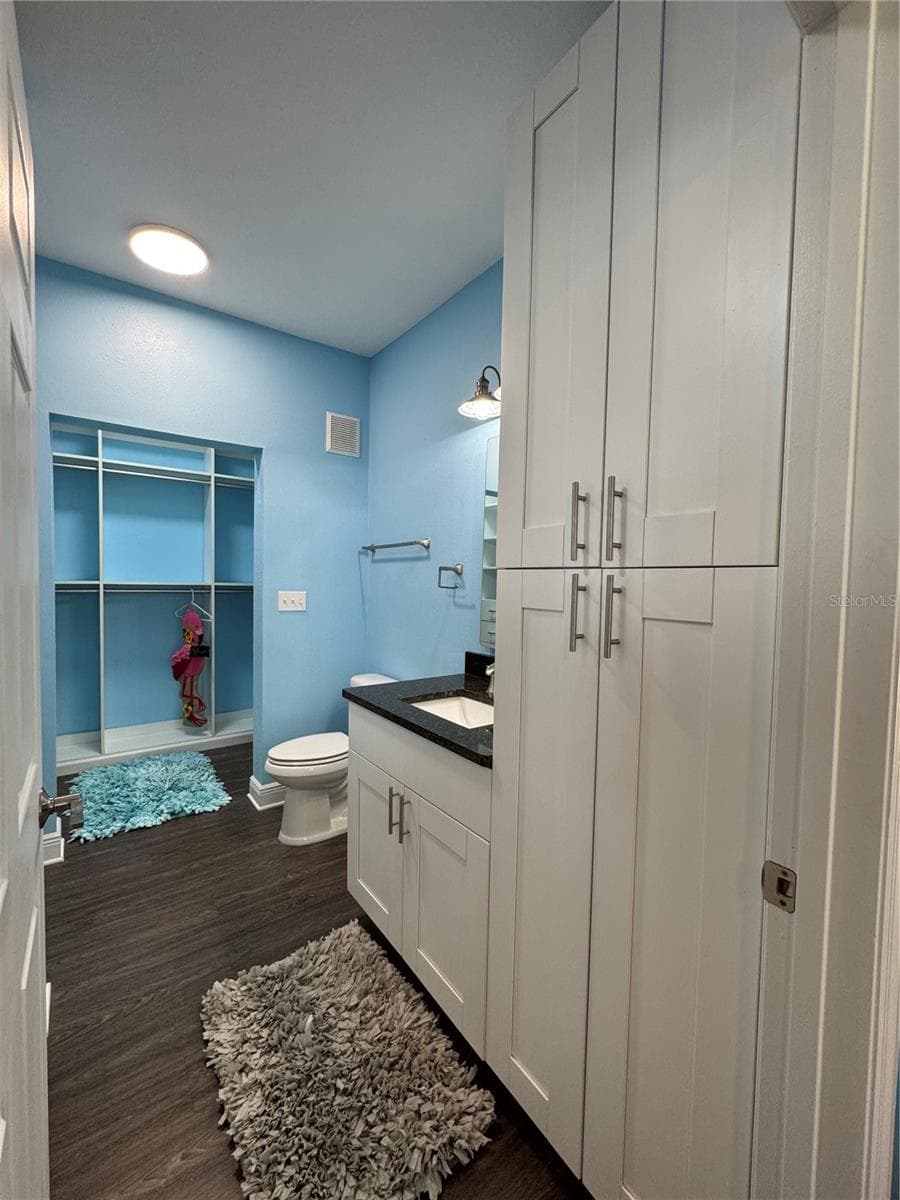 Condominium at 9288 LAKE CHASE ISLAND WAY, TAMPA, photo 23 of 63