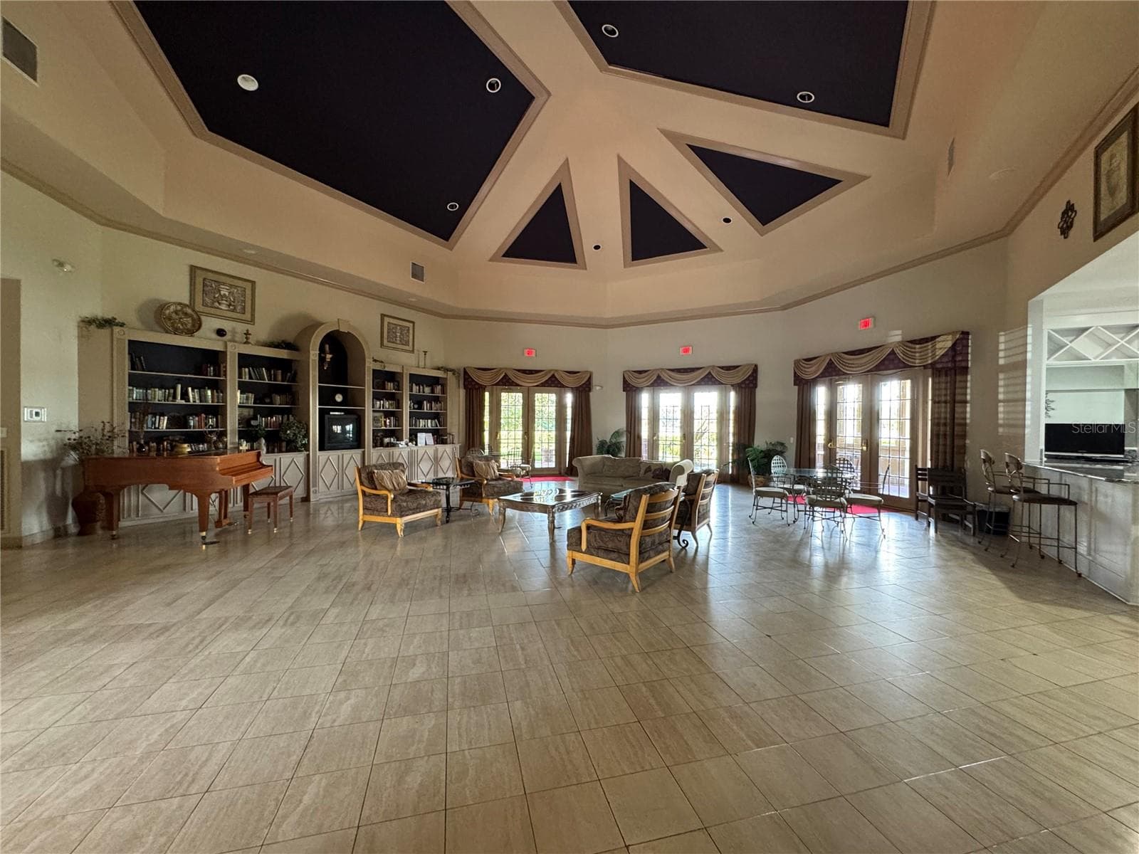 Condominium at 9288 LAKE CHASE ISLAND WAY, TAMPA, photo 41 of 63