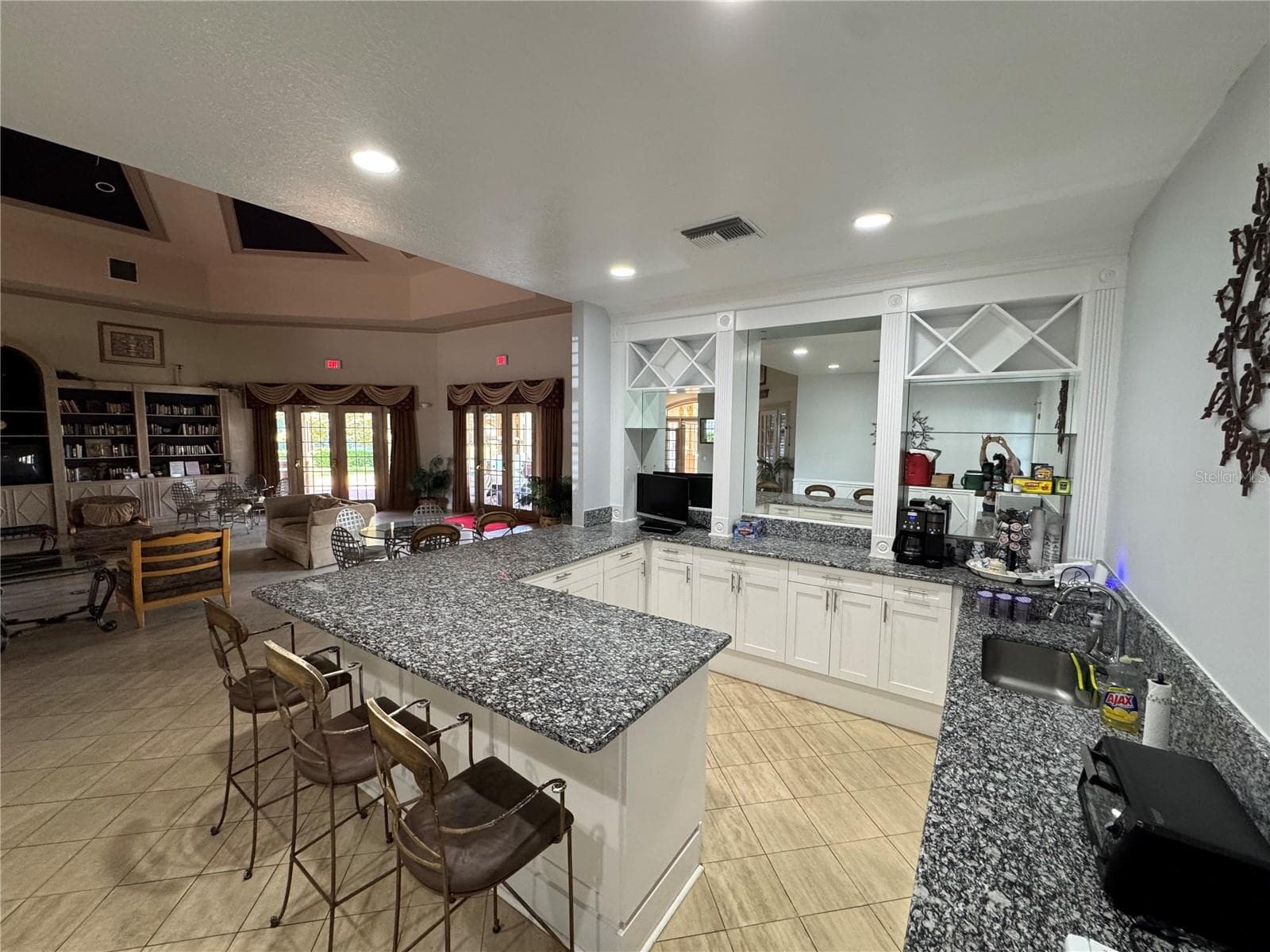 Condominium at 9288 LAKE CHASE ISLAND WAY, TAMPA, photo 43 of 63