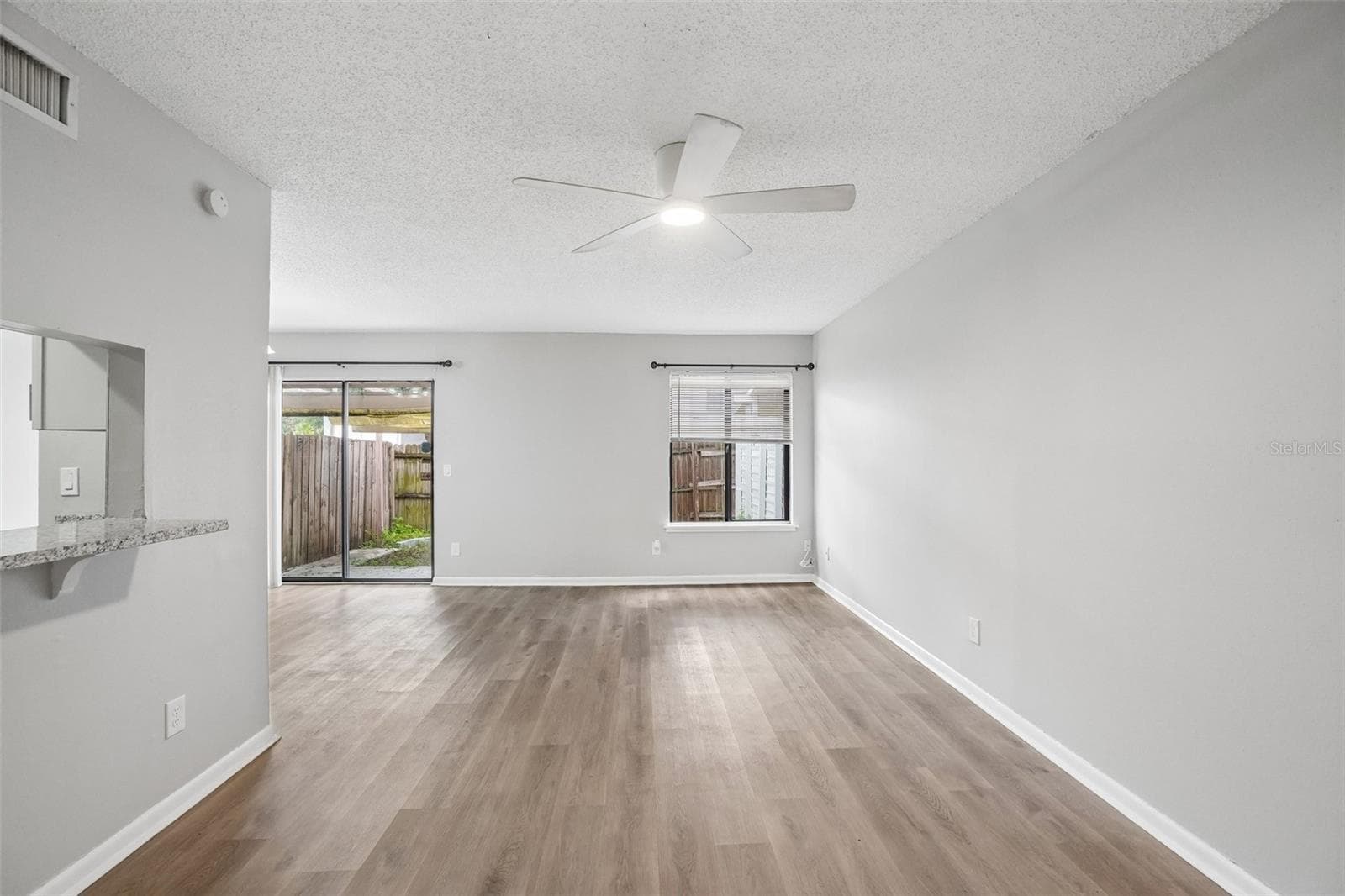 Entrance to Living room - 1310 MOUNTAIN VIEW DR #105, TAMPA