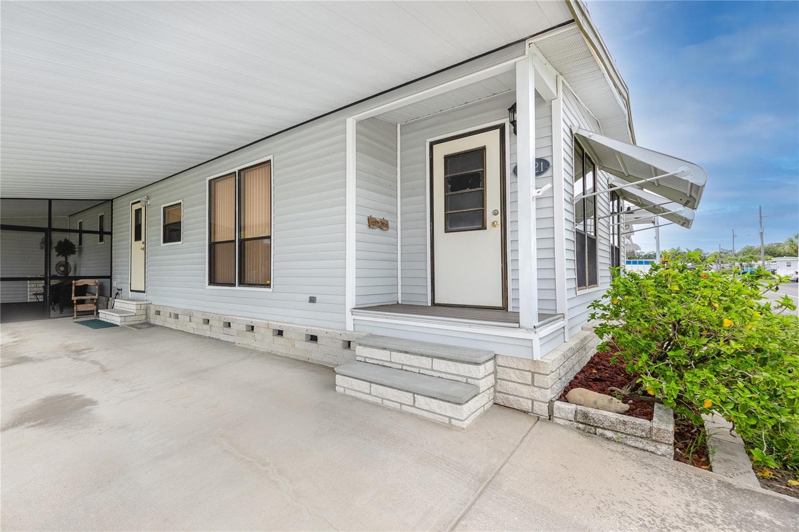 Manufactured Home at 6821 AMERICANA DR NE #106, ST PETERSBURG, photo 14 of 59