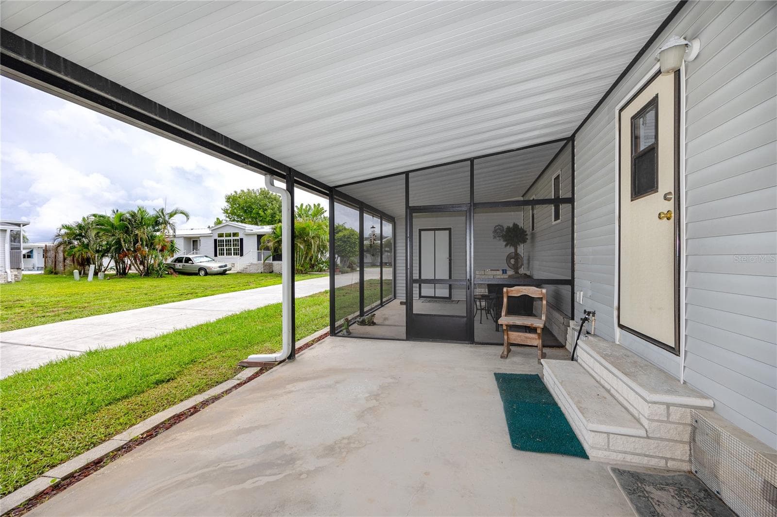 Manufactured Home at 6821 AMERICANA DR NE #106, ST PETERSBURG, photo 4 of 59