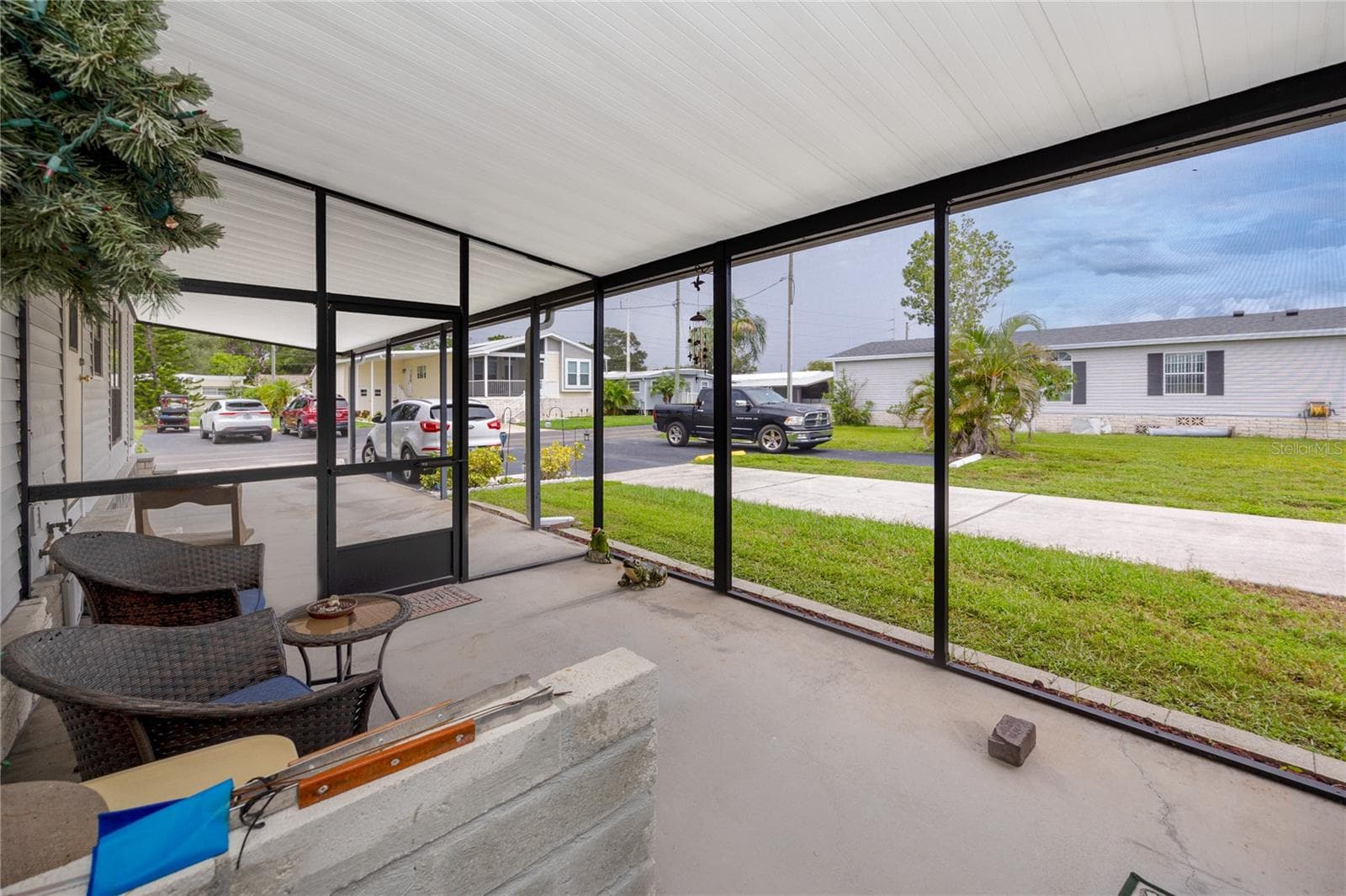 Manufactured Home at 6821 AMERICANA DR NE #106, ST PETERSBURG, photo 2 of 59