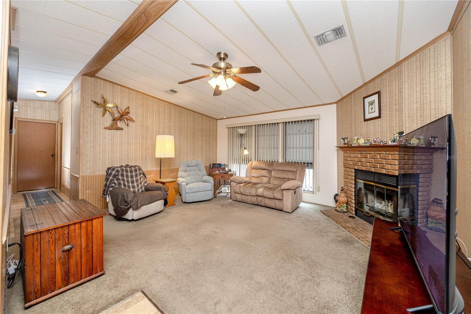 Manufactured Home at 6821 AMERICANA DR NE #106, ST PETERSBURG, photo 5 of 59