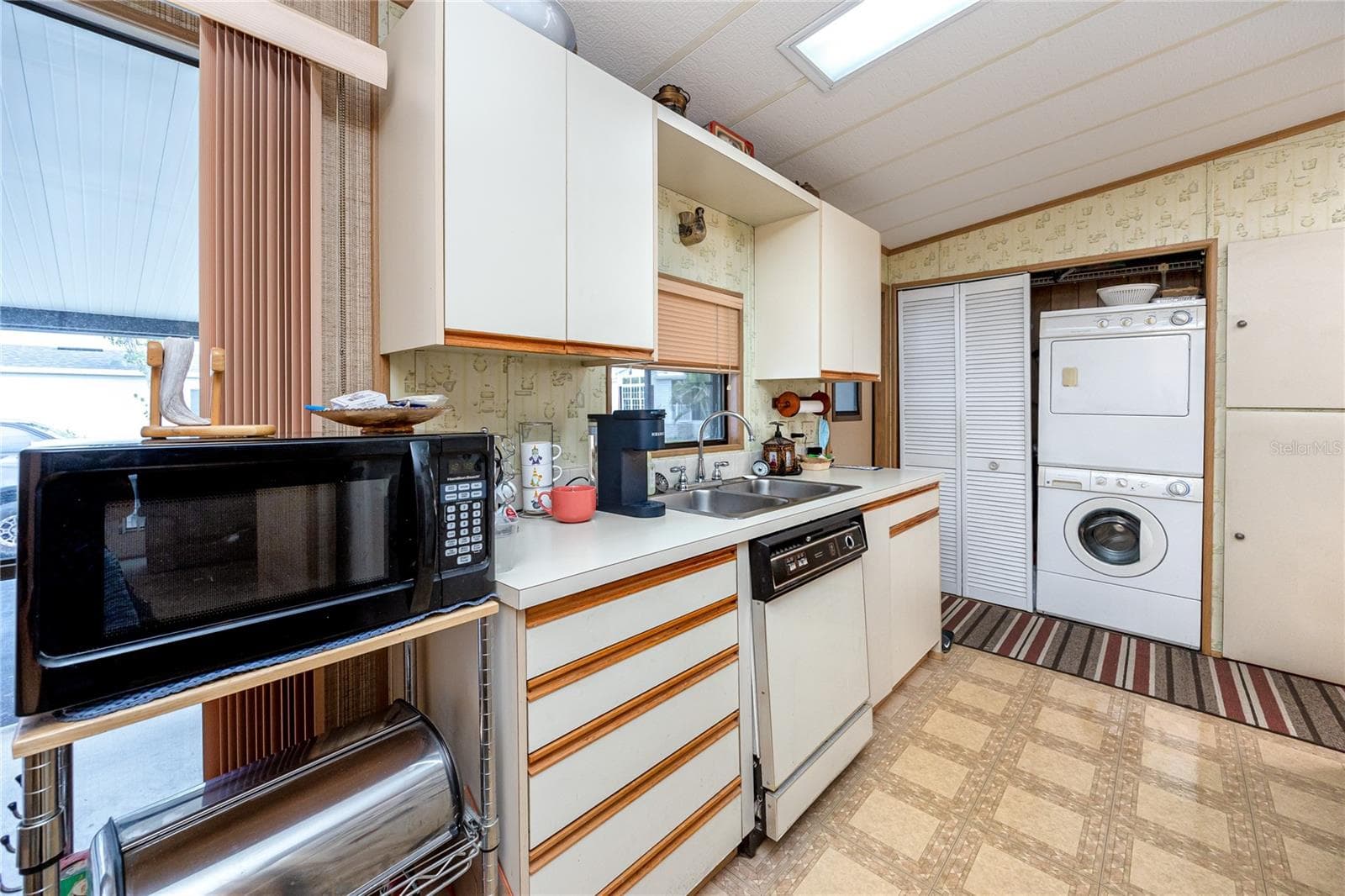 Manufactured Home at 6821 AMERICANA DR NE #106, ST PETERSBURG, photo 19 of 59