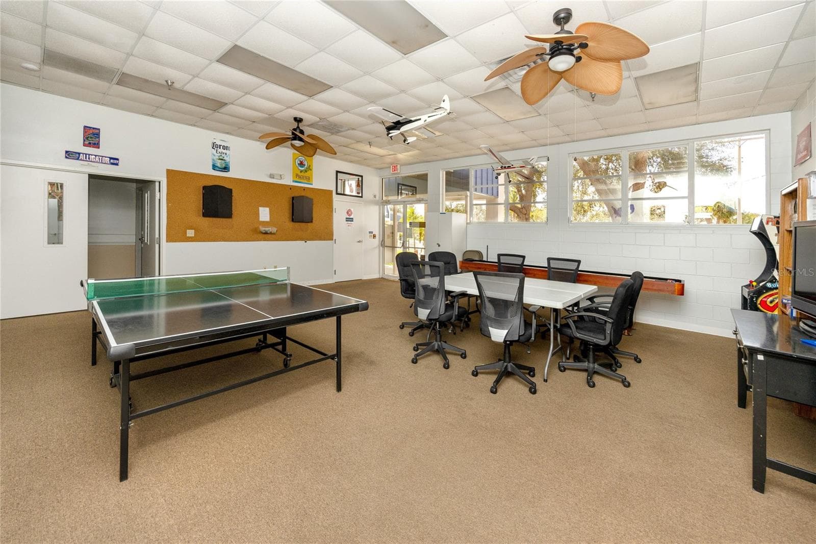 Manufactured Home at 6821 AMERICANA DR NE #106, ST PETERSBURG, photo 46 of 59