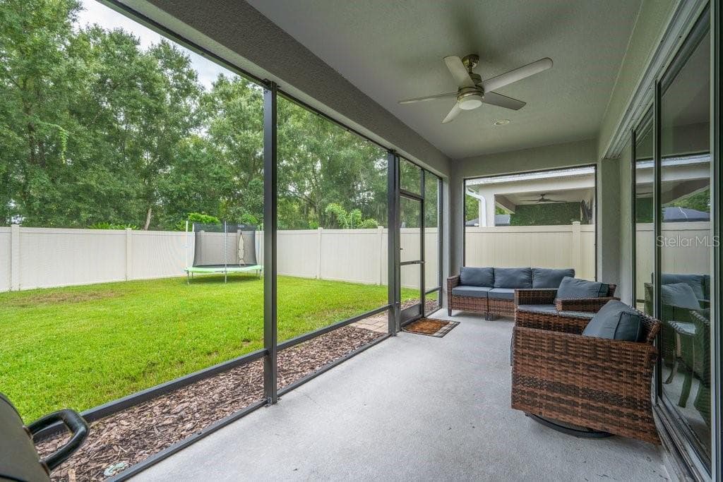 Single Family Residence at 17651 BRIGHT WHEAT DR, LITHIA, photo 2 of 42