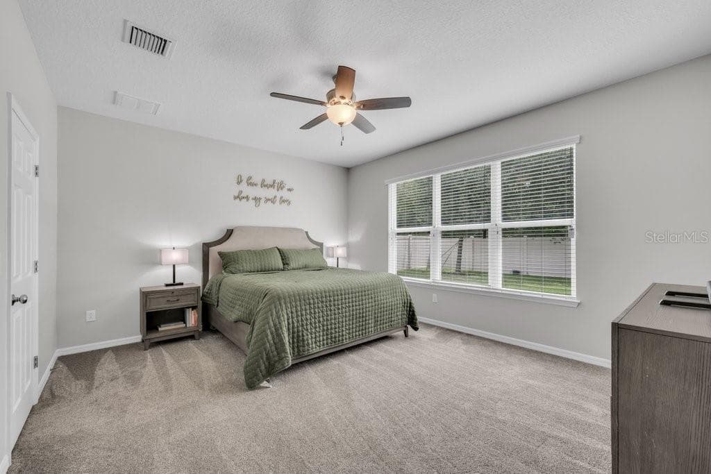Single Family Residence at 17651 BRIGHT WHEAT DR, LITHIA, photo 16 of 42