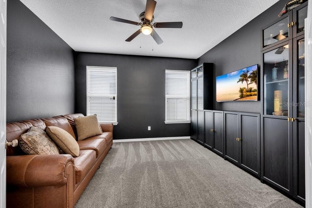 Single Family Residence at 17651 BRIGHT WHEAT DR, LITHIA, photo 23 of 42