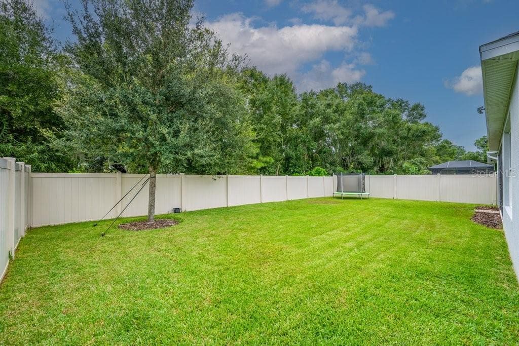 Single Family Residence at 17651 BRIGHT WHEAT DR, LITHIA, photo 29 of 42
