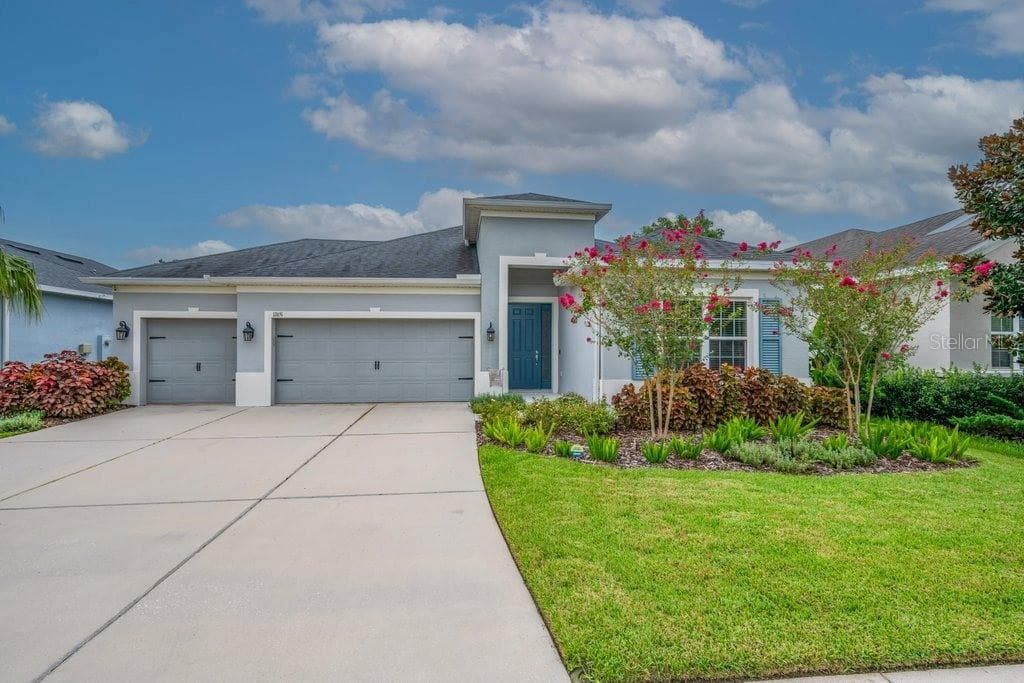 Single Family Residence at 17651 BRIGHT WHEAT DR, LITHIA, photo 32 of 42