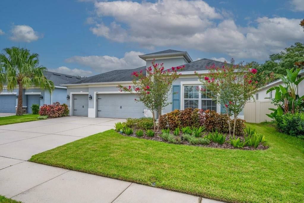 Single Family Residence at 17651 BRIGHT WHEAT DR, LITHIA, photo 36 of 42