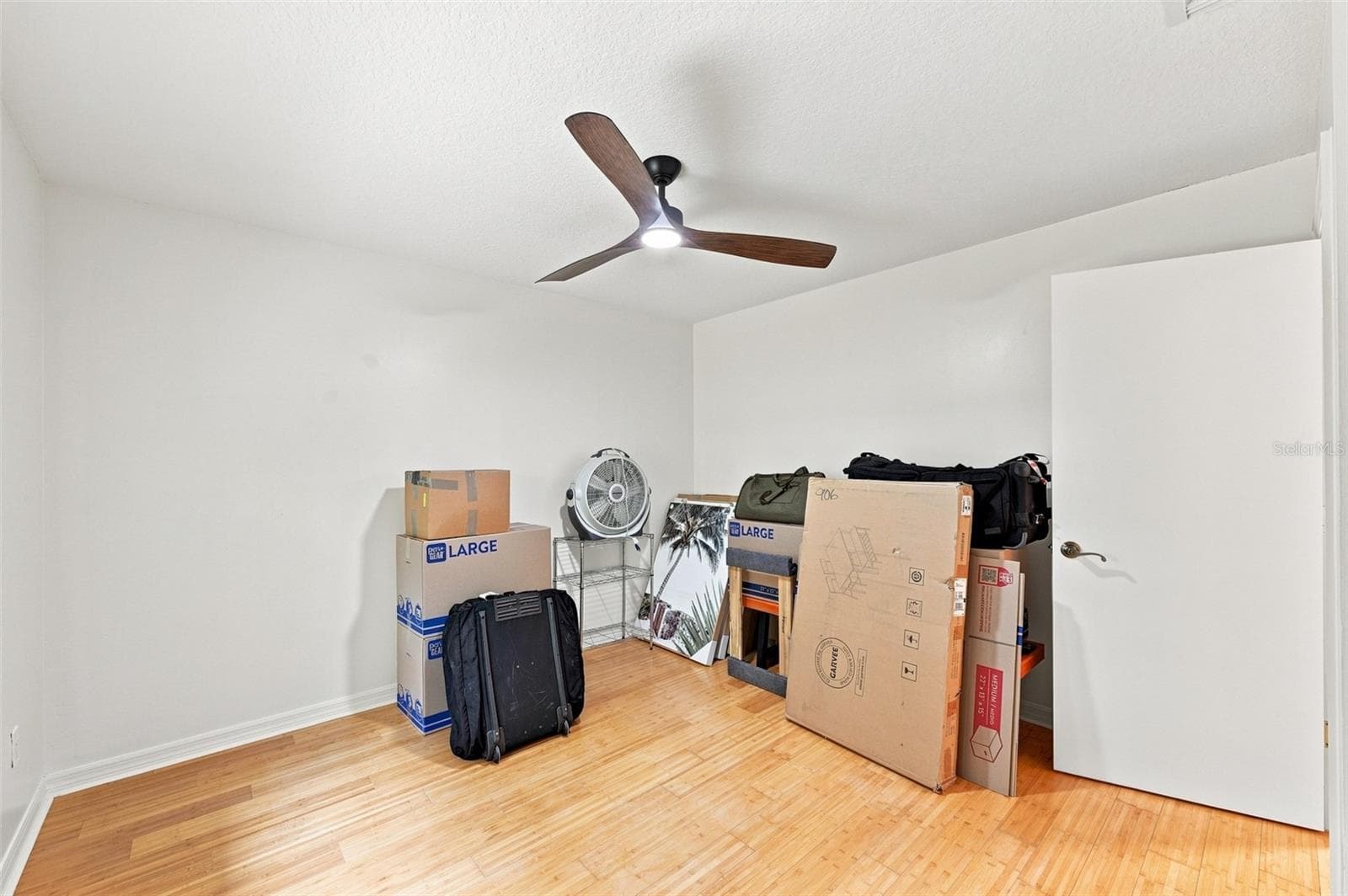Single Family Residence at 2107 W FORE DR, TAMPA, photo 28 of 52