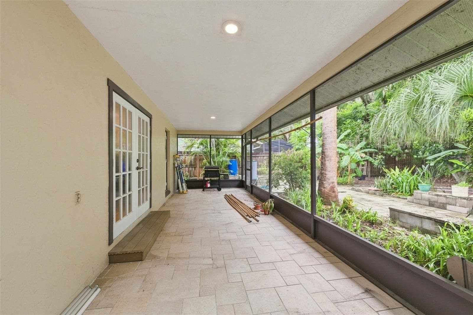 Single Family Residence at 2107 W FORE DR, TAMPA, photo 35 of 52