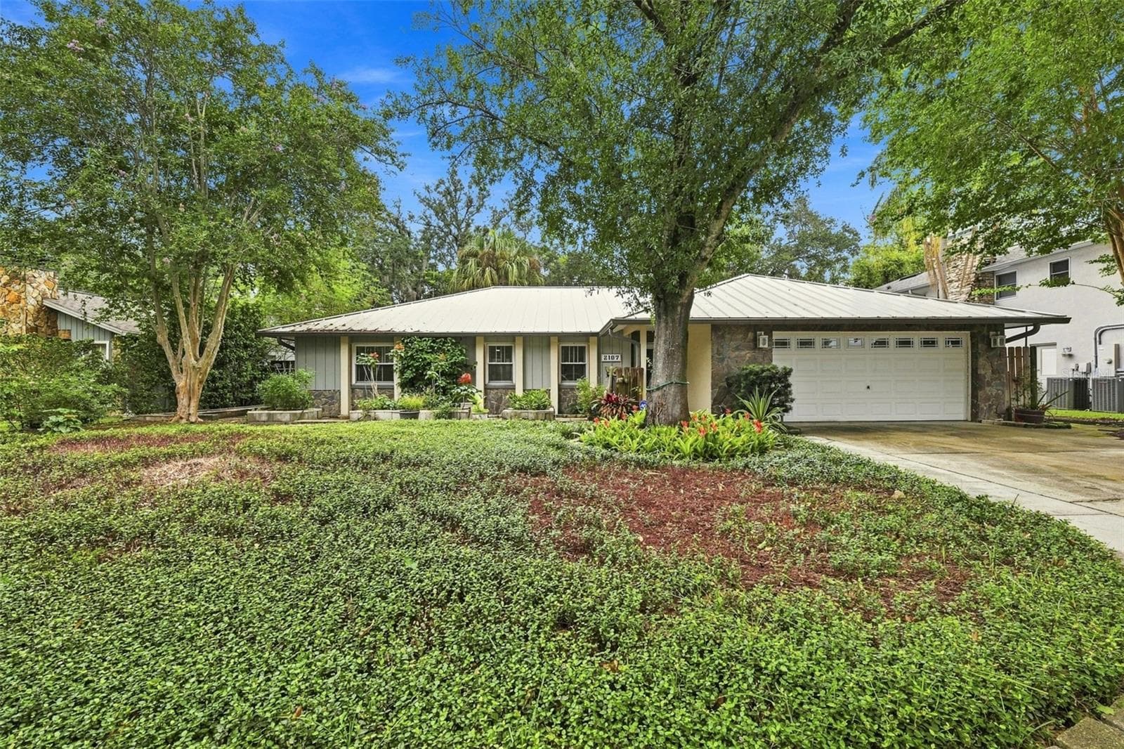 Single Family Residence at 2107 W FORE DR, TAMPA, photo 44 of 52