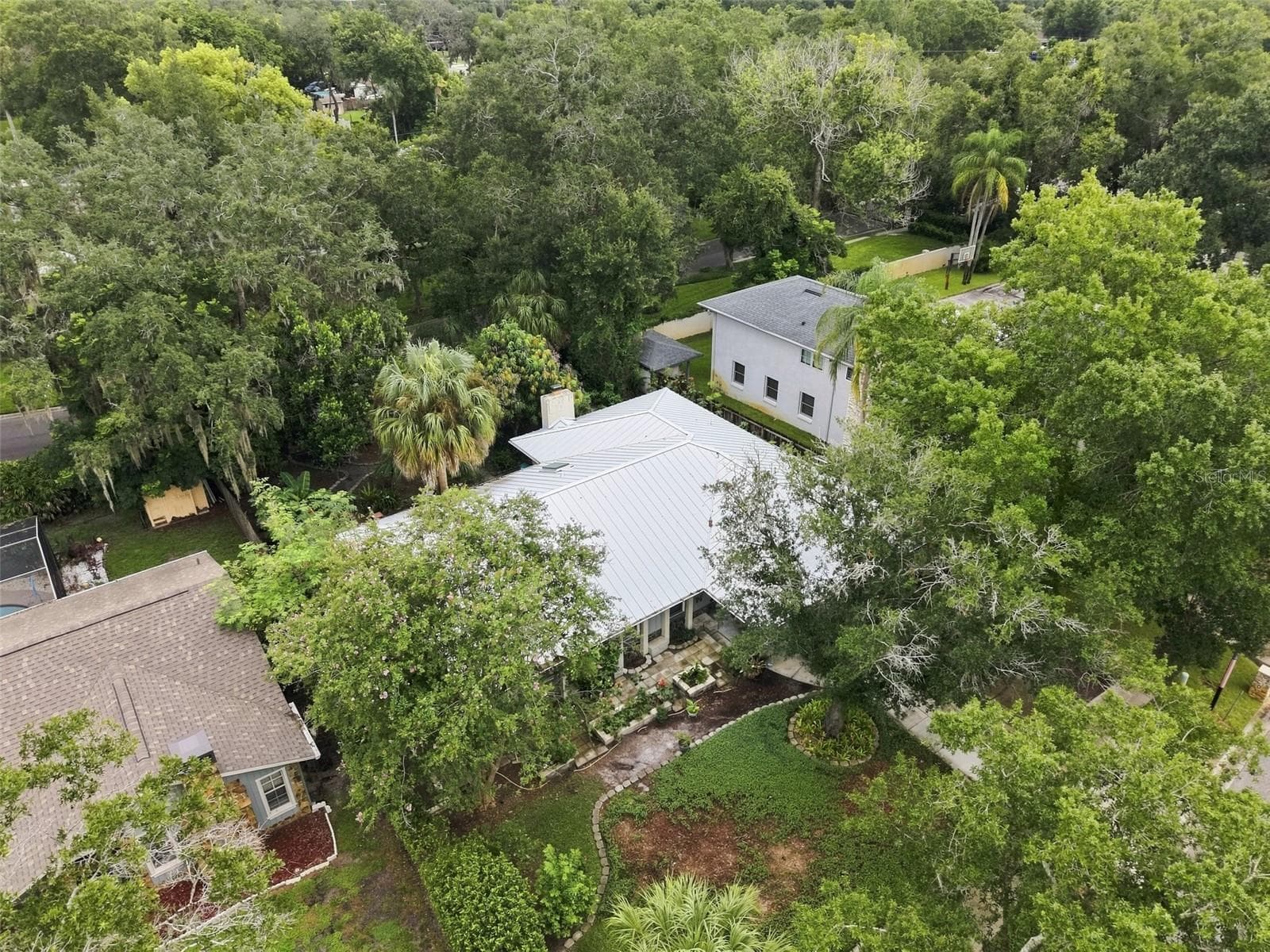 Single Family Residence at 2107 W FORE DR, TAMPA, photo 46 of 52