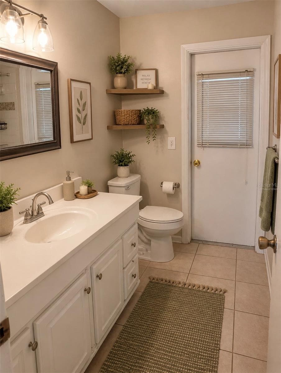 Hallway Bath Virtually Staged - 1840 ASTER DR, WINTER PARK