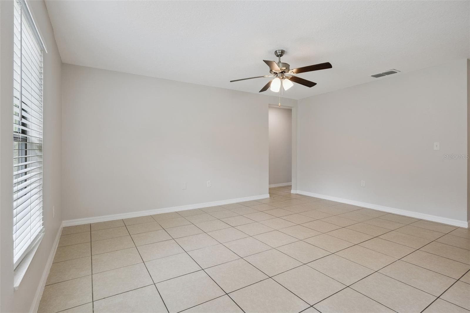 Single Family Residence at 35669 ROSE MOSS AVE, LEESBURG, photo 14 of 38