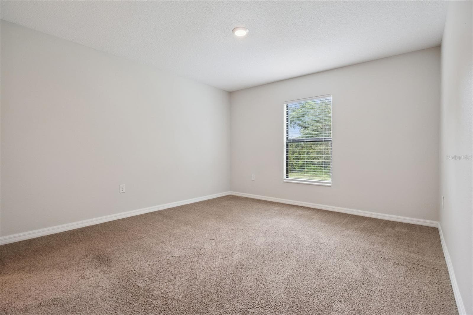 Single Family Residence at 35669 ROSE MOSS AVE, LEESBURG, photo 18 of 38