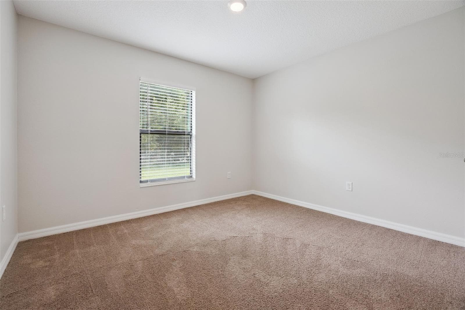 Single Family Residence at 35669 ROSE MOSS AVE, LEESBURG, photo 20 of 38