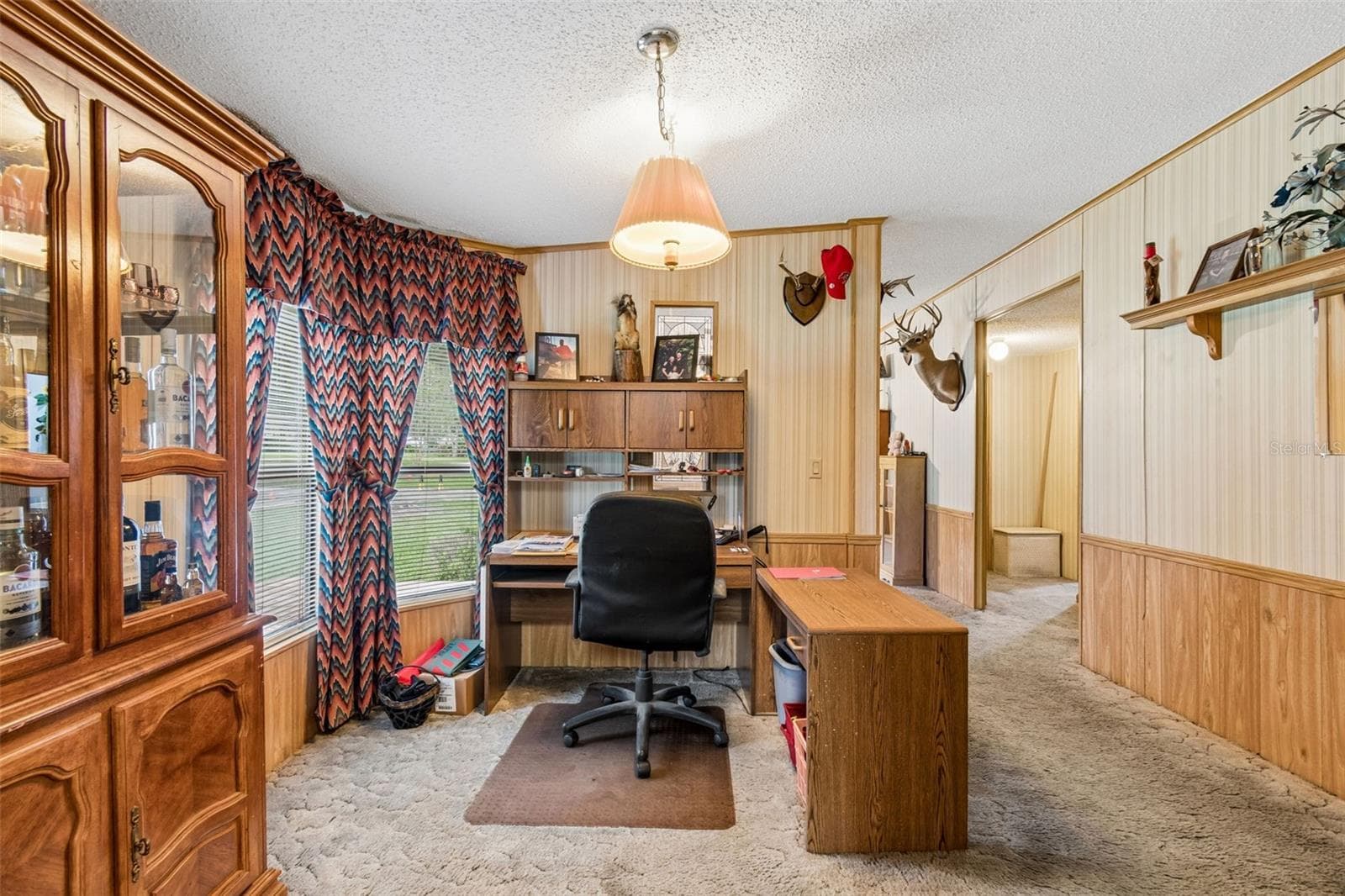 Manufactured Home at 6325 OAKVIEW LN, LAKELAND, photo 4 of 47